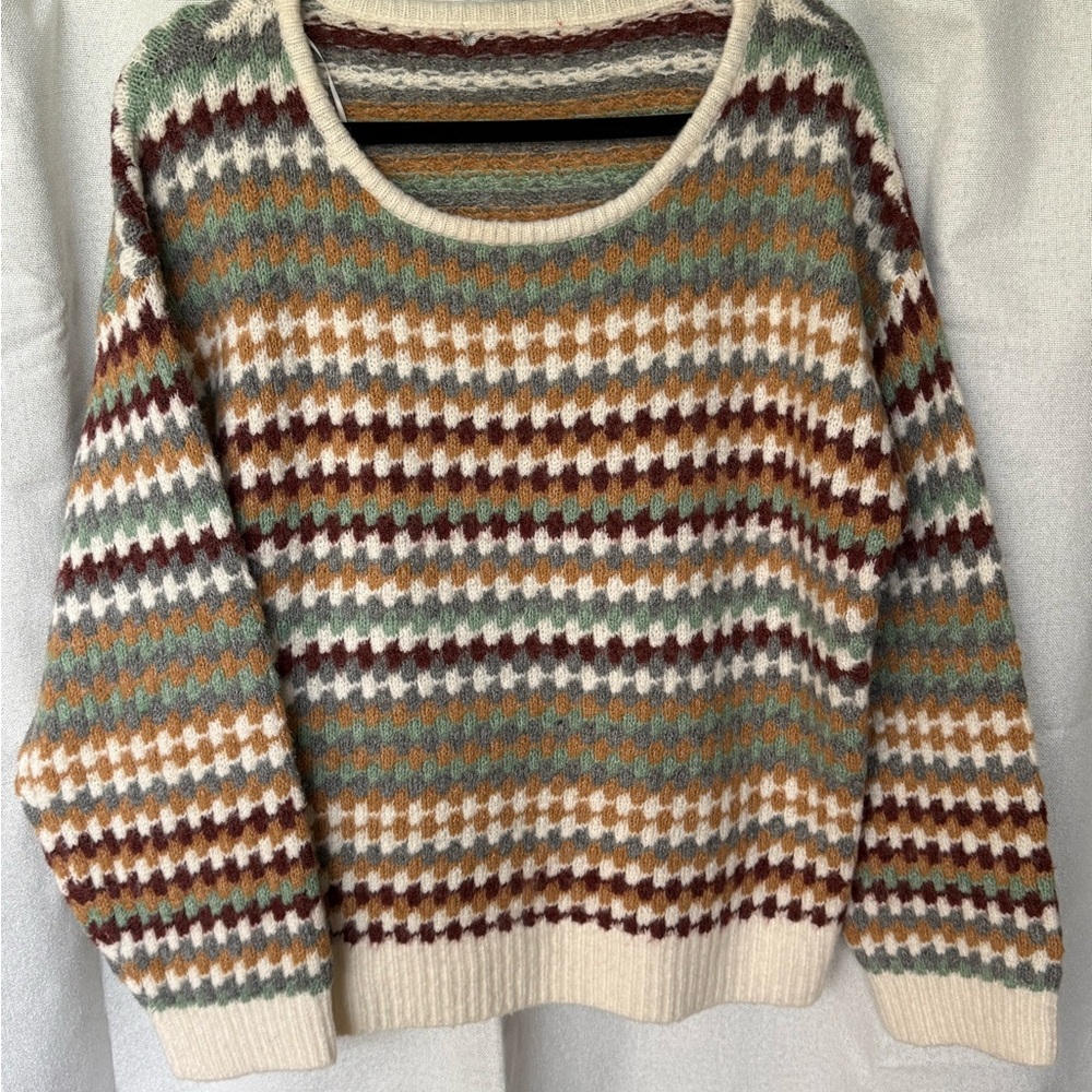 Cozy Patterned Crewneck Sweater in Cream, Green & Rust